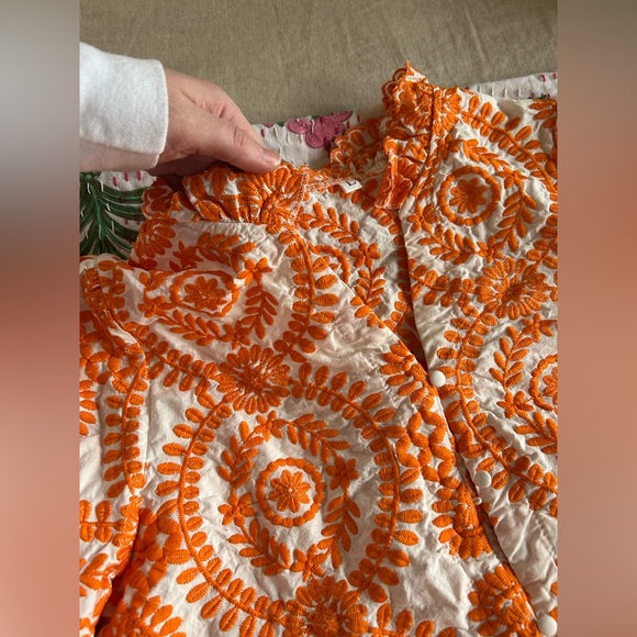 NWOT! Embroidered top - Picture 5 of 7